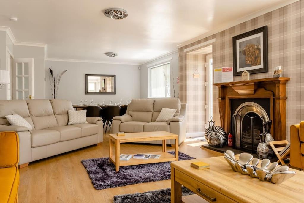 Hot Tub, In Rural Aberdeen, Near To Stonehaven & Aberdeen City, Superhost. Casa de Férias Maryculter