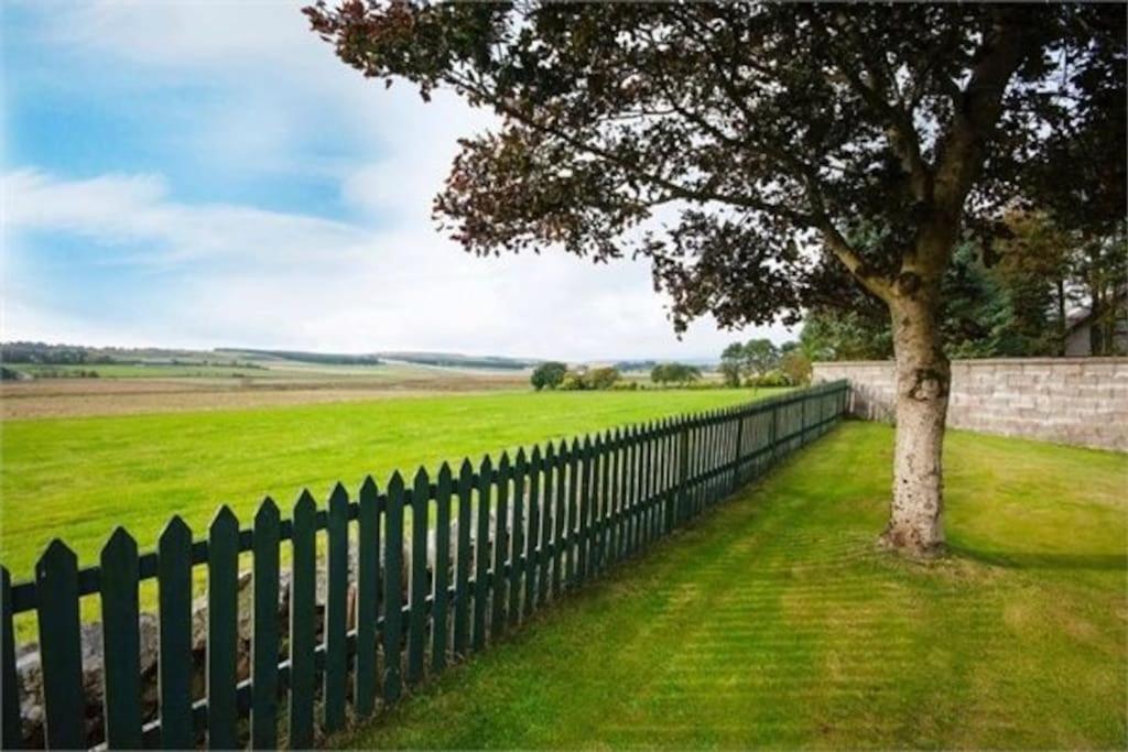 Casa de Férias Hot Tub, In Rural Aberdeen, Near To Stonehaven & Aberdeen City, Superhost. Maryculter